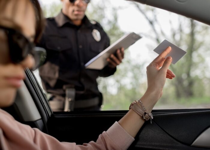 Can You Register a Car With a Suspended License in the State of Illinois?